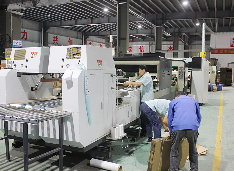 Fully automatic glue box production line